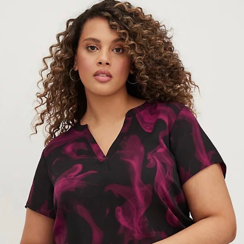 Georgette Hi-Low Short Sleeve Blouse